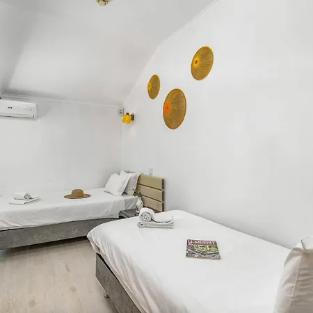 Vila Eliza By